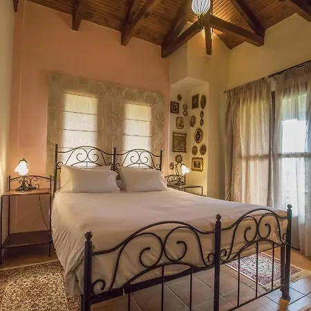 Ersis Guest house