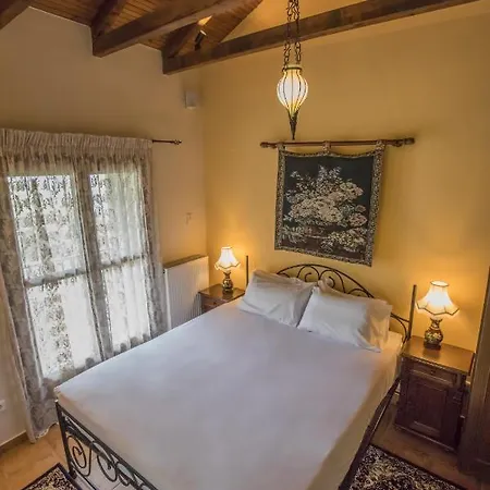 Ersis Guest house 3*